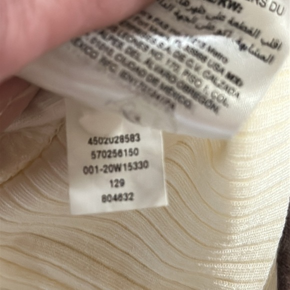 White V-Neck Women's Top WHITE HOUSE BLACK MARKET LARGE EXCELLENT NEW CONDITION - Picture 9 of 9